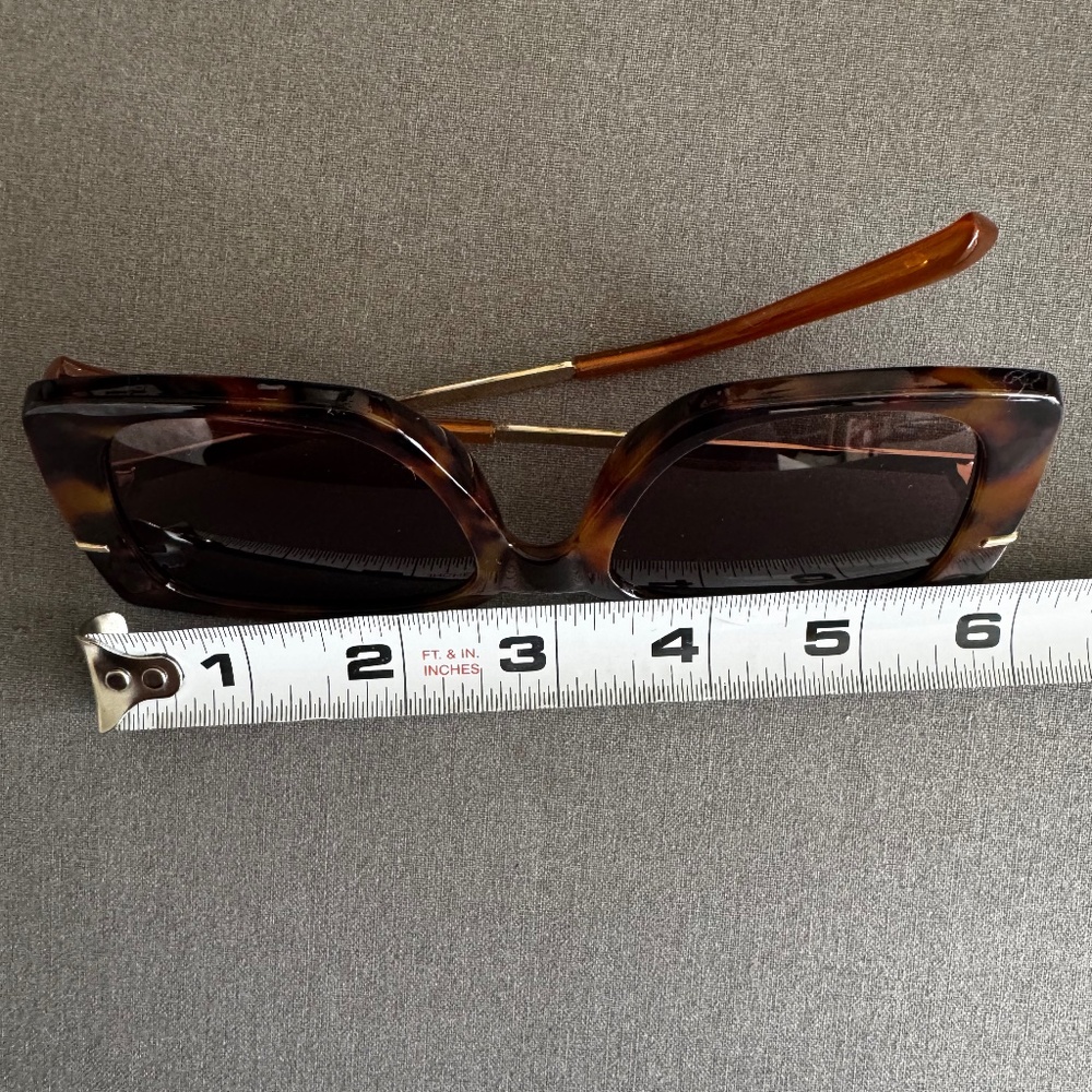Chico's Sunglasses Brown with fade lenses NWOT - Picture 4 of 7